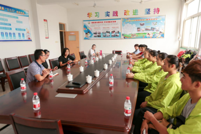 暖陽照仲秋，文化潤童心——山東省文化館暖陽藝術(shù)團慰問農(nóng)民工子弟系列活動側(cè)記